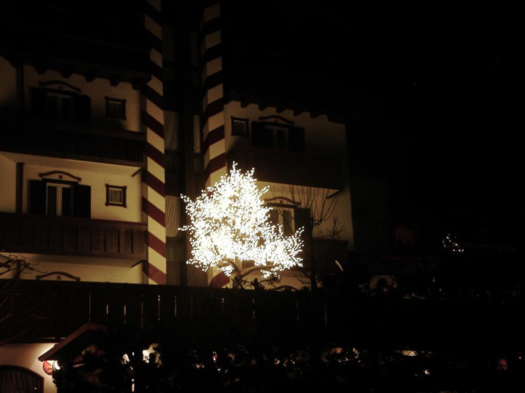 Hotel Regina 산마르티노디카스트로차 외부 사진